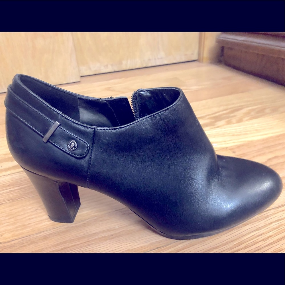 Size 9 Anne Klein iflex heels EUC